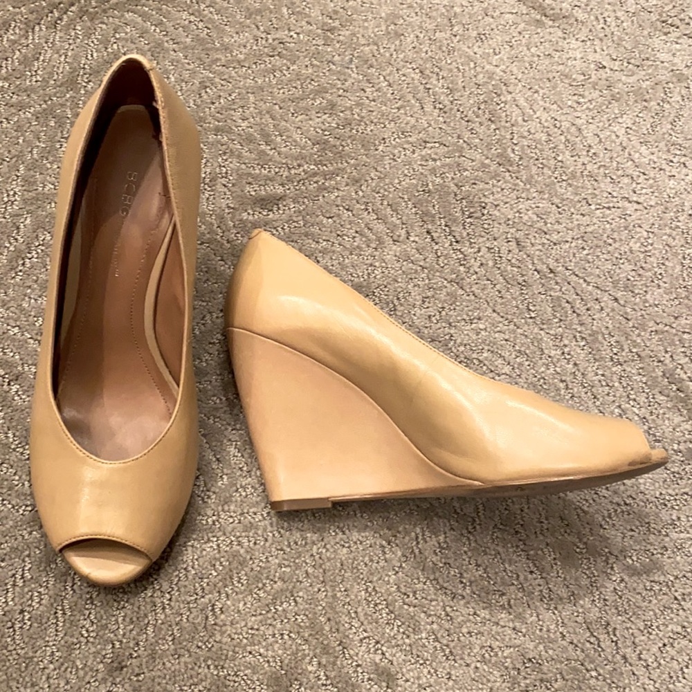 BCBG wedges